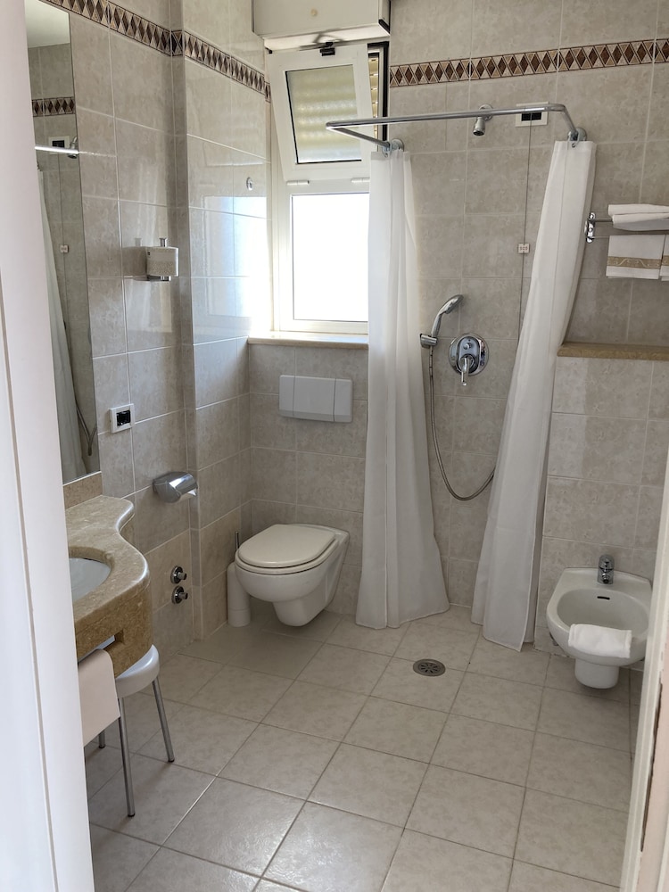 Hotel Bobby Executive 50/50