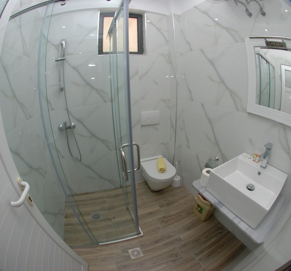 Hotel Iliria Sarande 13/67