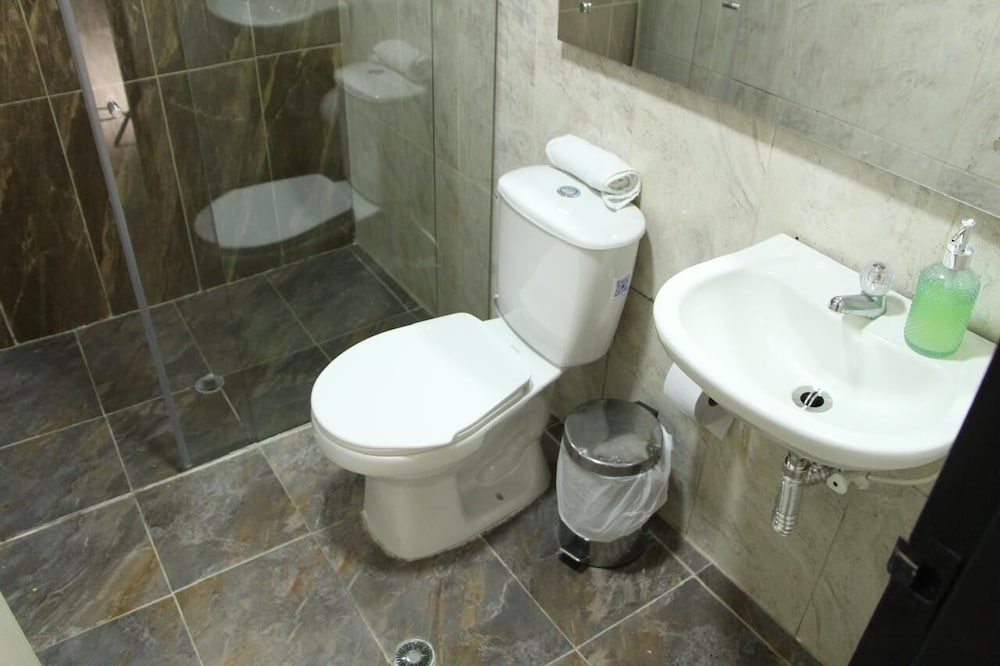 Casa Laureles Hotel 48/50