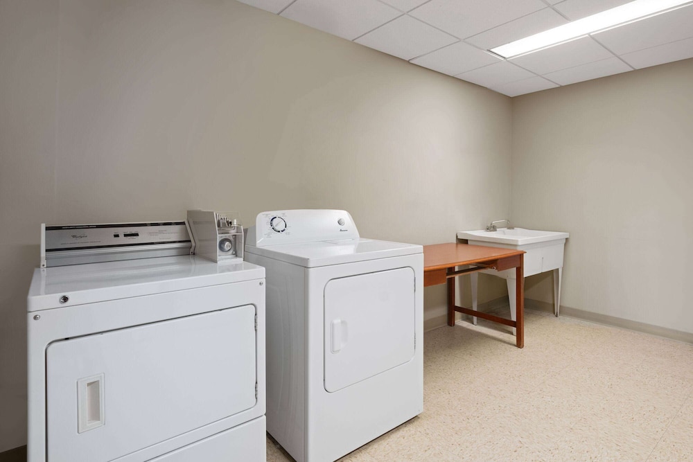 Travelodge by Wyndham Fort McMurray 6/49
