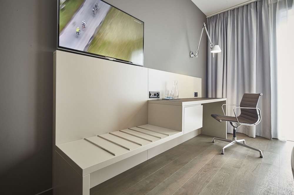 Modern Times Hotel, Vevey, A Tribute Portfolio Hotel 9/79
