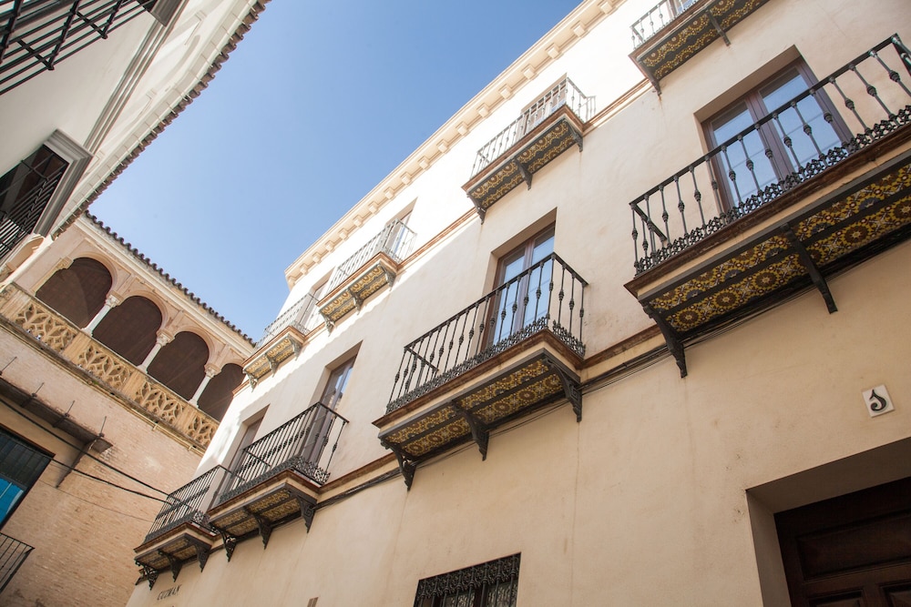 Q&Q Cathedral Suites Sevilla 3/50