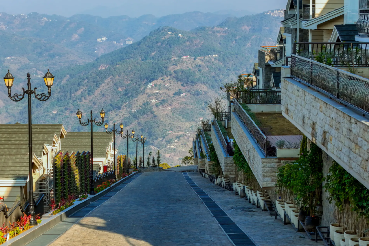 ELIVAAS Prive The Royce Orchid Luxe 4 BHK Hilltop Villa With Steam Room, Pvt Pool & 360 Hill Views 37/40