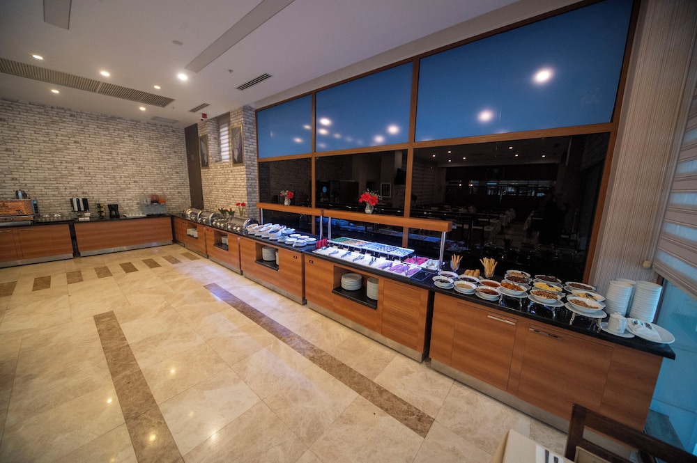 Grand Itimat Hotel 38/60