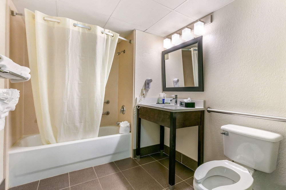 Sleep Inn & Suites near Sports World Blvd 19/39