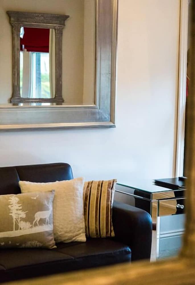 Harrogate Elite Living 13/49