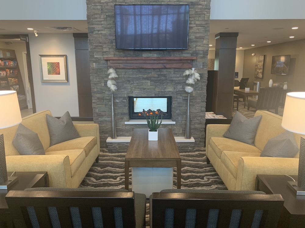 Staybridge Suites Phoenix Biltmore Area 34/56