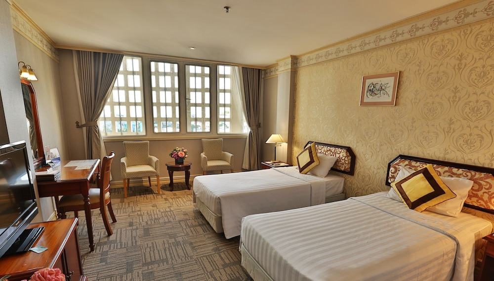 Lotus Saigon Hotel 16/62