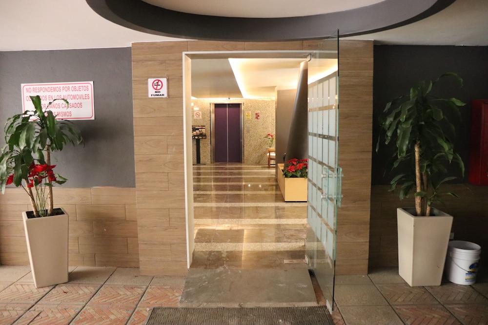 Hotel Embassy 7/48