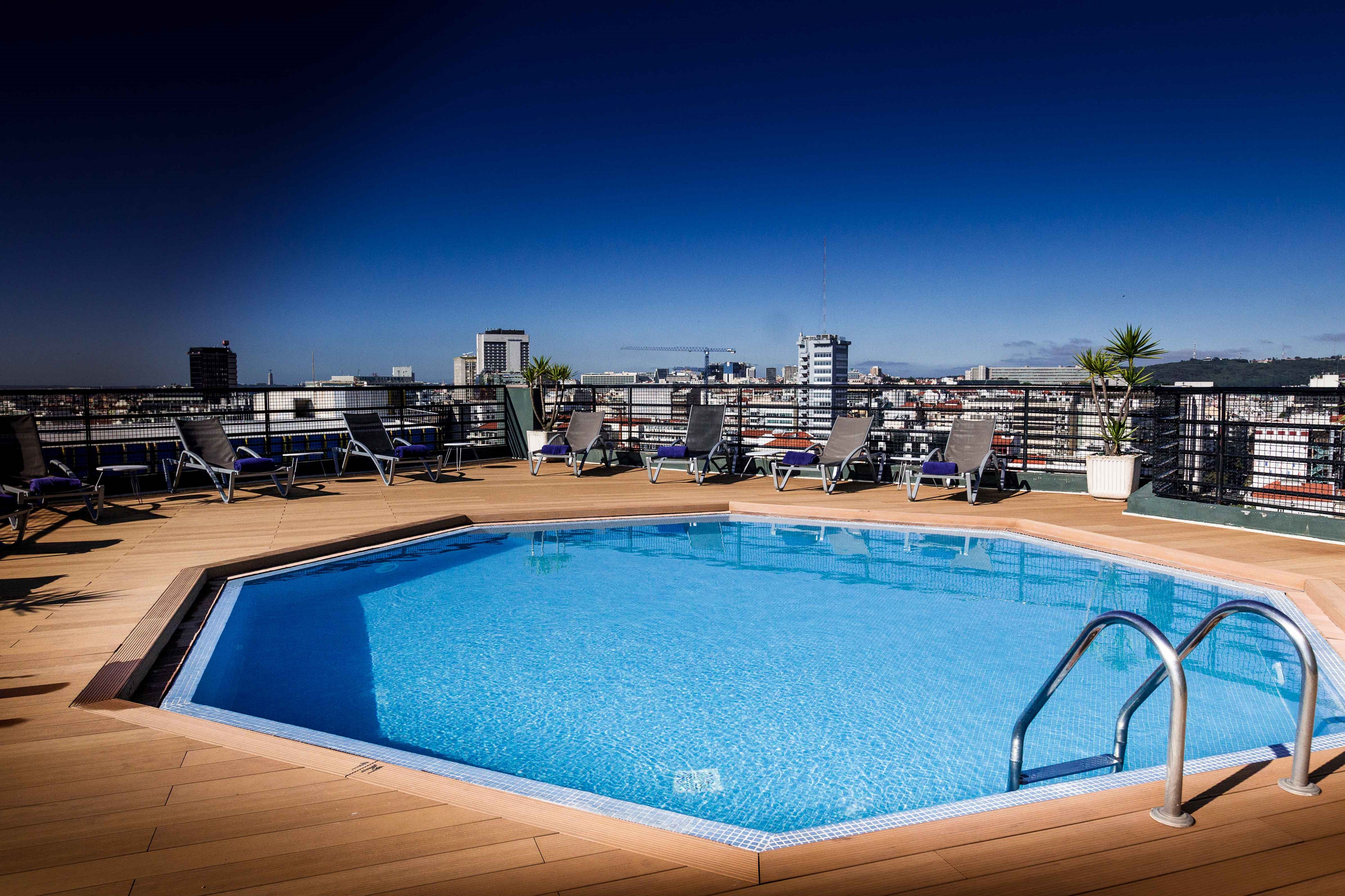 Holiday Inn Lisbon 38/77