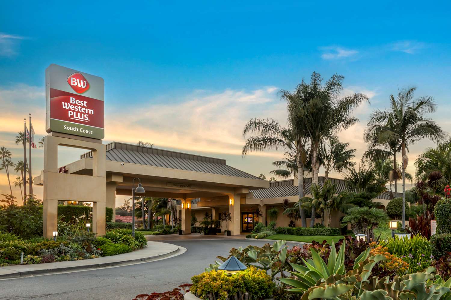 Best Western Plus South Coast Inn 4/72