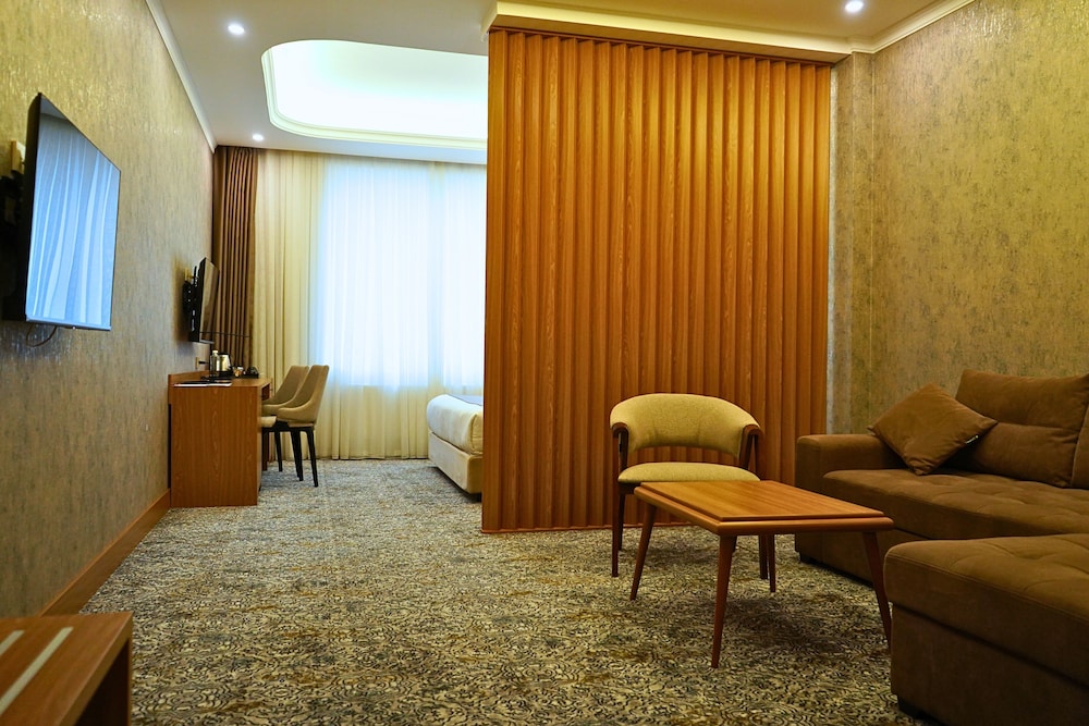 Al Anvar Hotel 40/48
