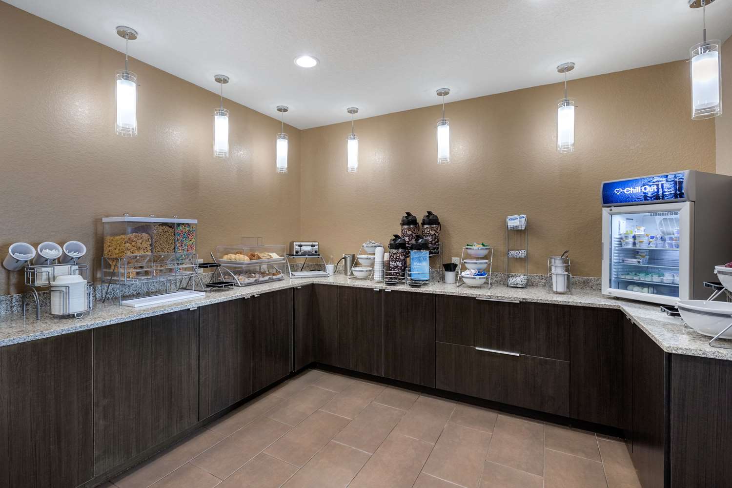 Comfort Inn & Suites Cedar Rapids Cid Eastern Iowa Airport 24/44