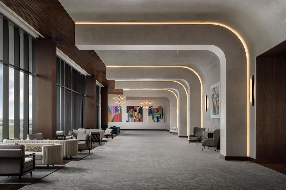 Thompson Houston, by Hyatt 63/72