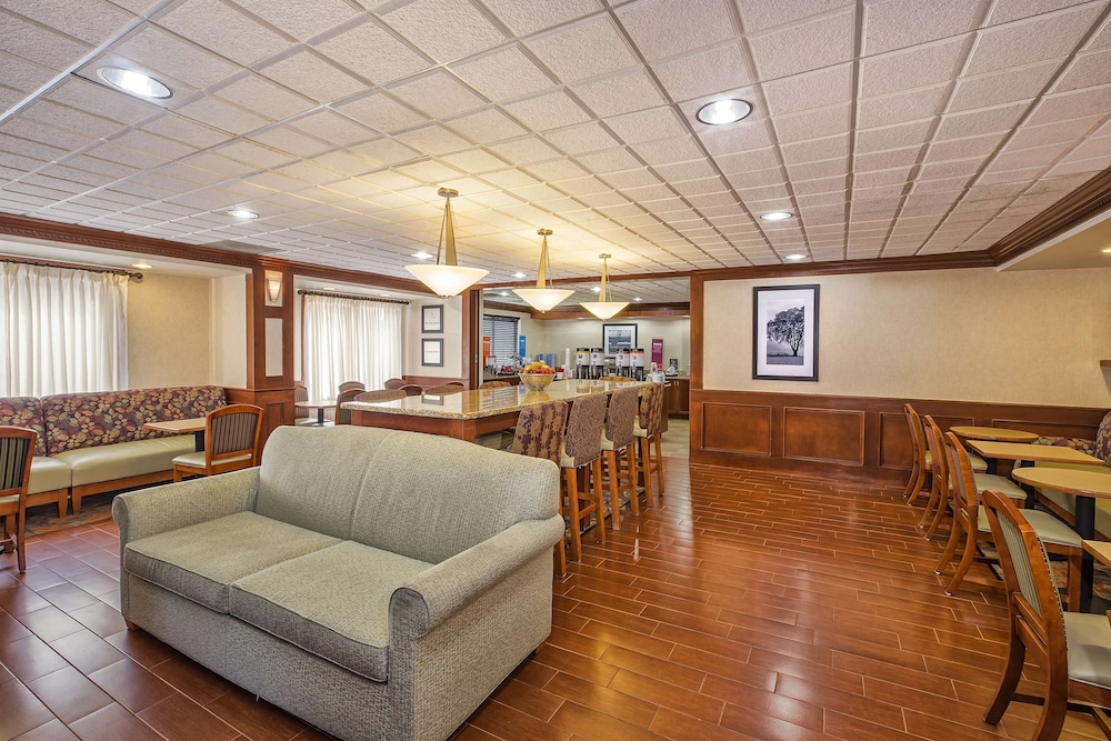 Hampton Inn Hotel Detroit/Belleville-Airport Area 26/39