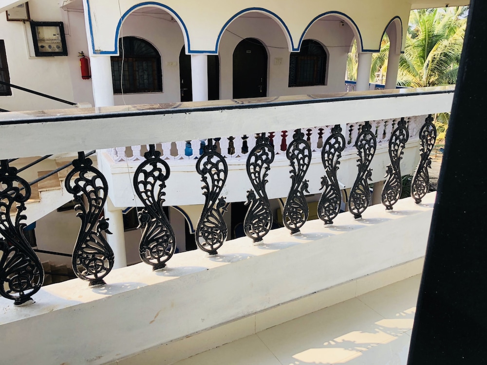 Swati Hotel 47/72