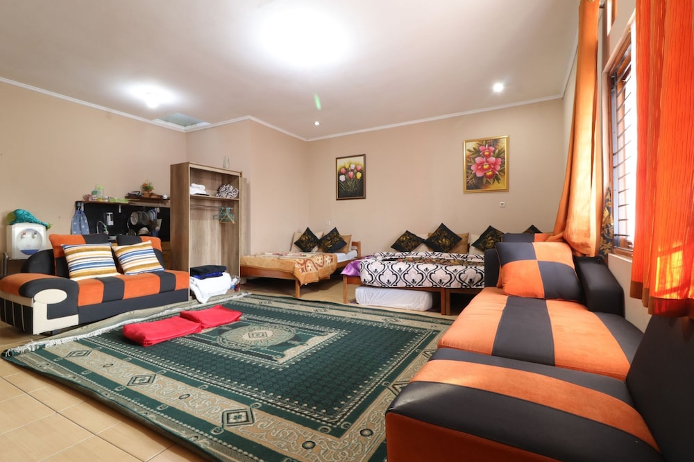 Lembur Incu Syariah Villa by ZUZU 23/46