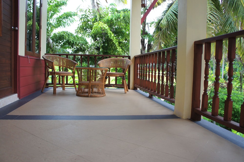 Palm Village 55/67