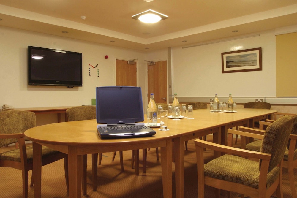EX. BEST WESTERN WATERLOO HTL LDG 42/50