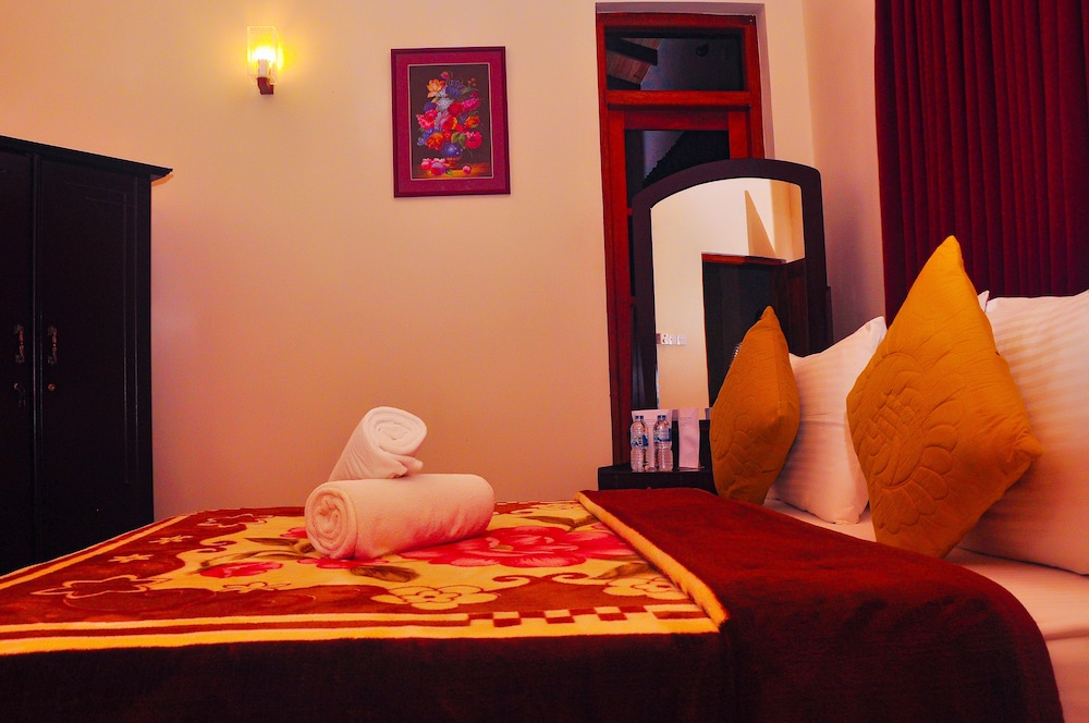 Kandyan Residency 12/50