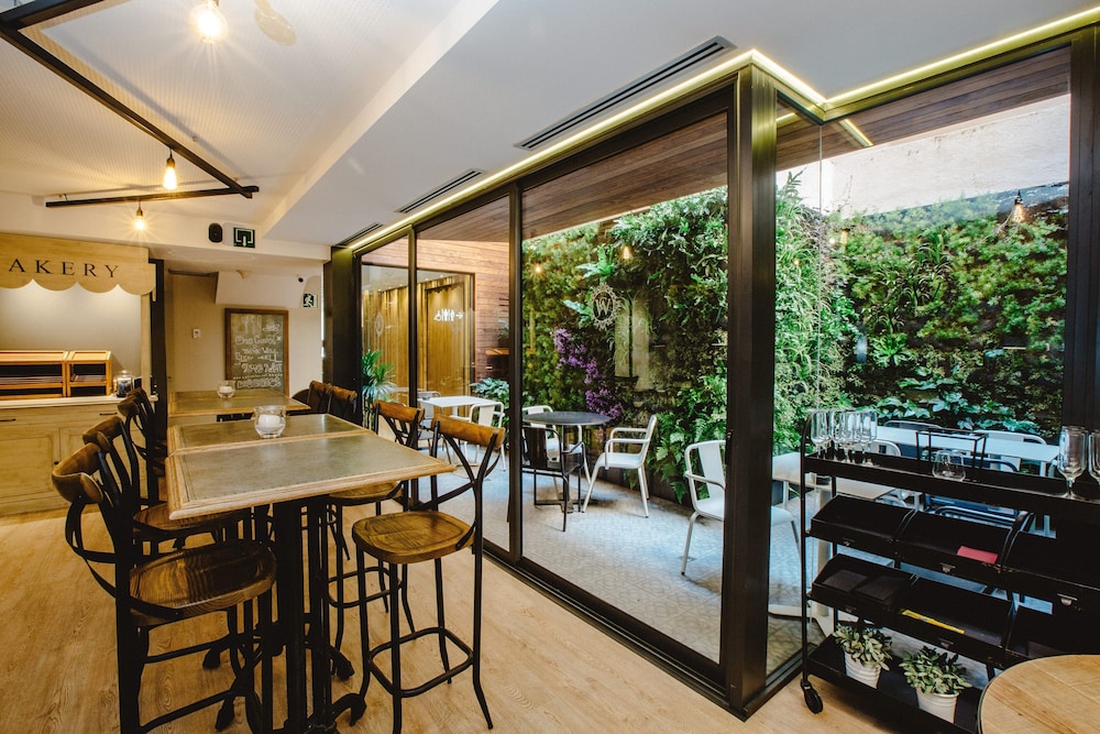 Well And Come Boutique Hotel 58/73