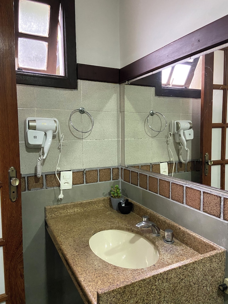 Casa Encantada Hotel & Suites 57/59