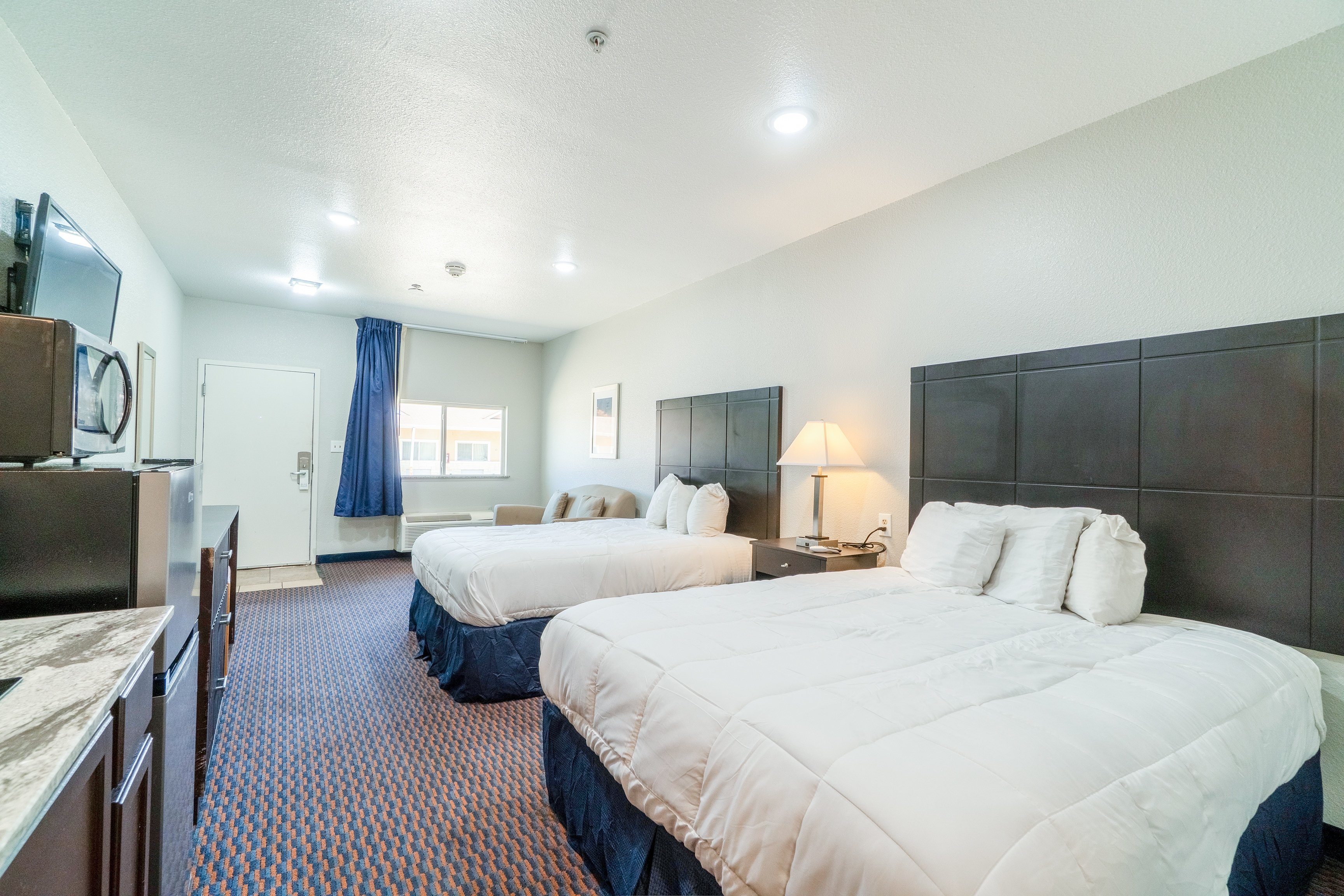 Atria Inn & Suites Kitchenette 27/43