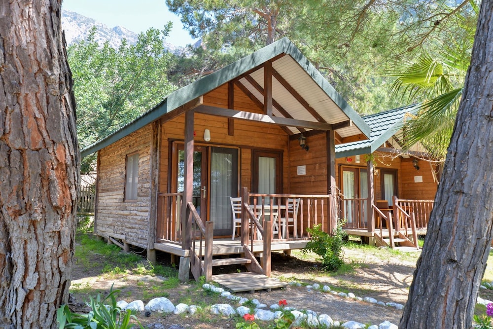 Sea Valley Lodge 1/50