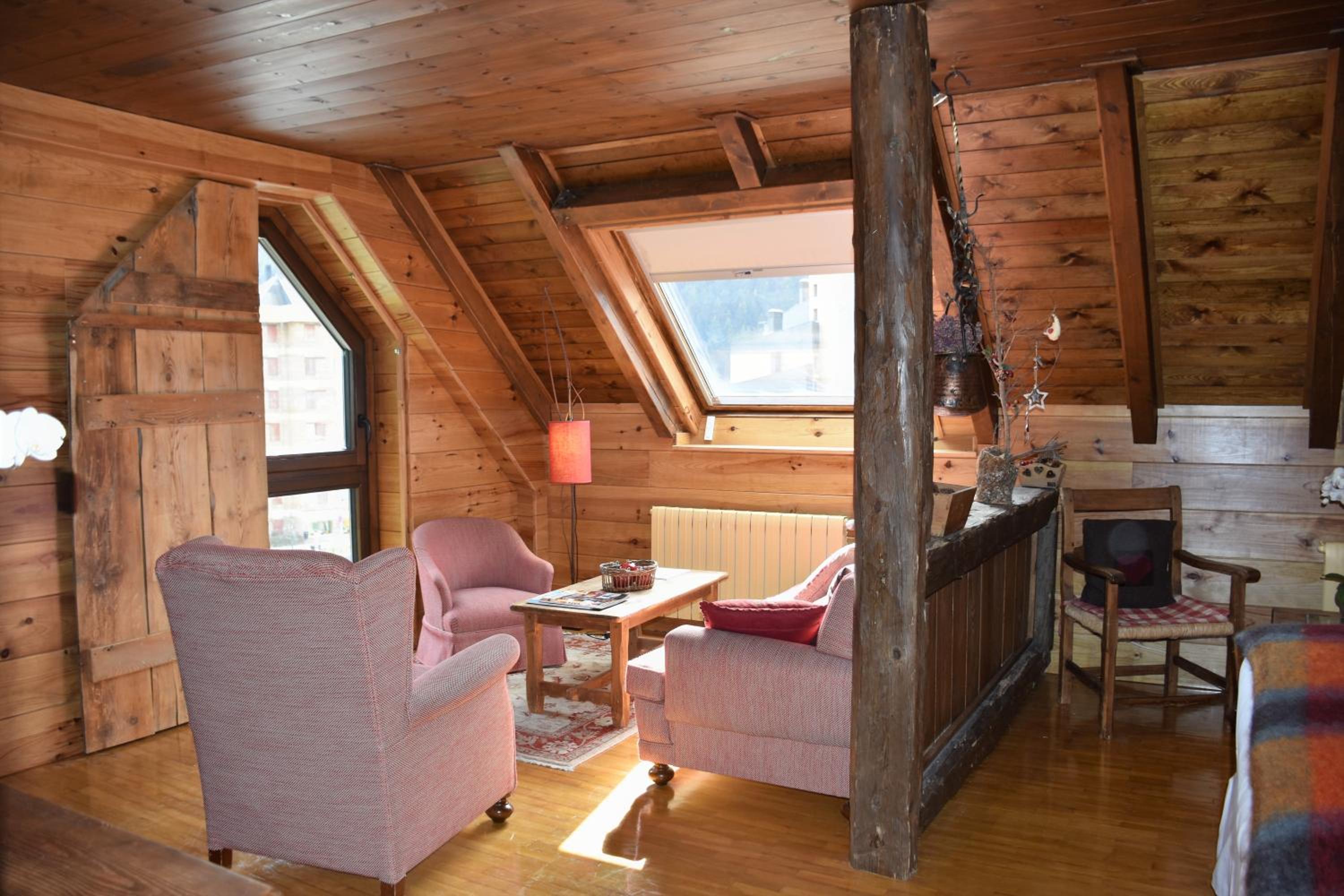 HOTEL VAL DE RUDA 58/76