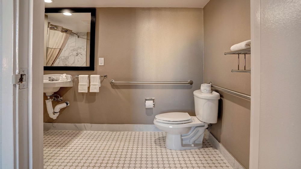 Motel6 Eureka, CA – Redwood Coast 53/60