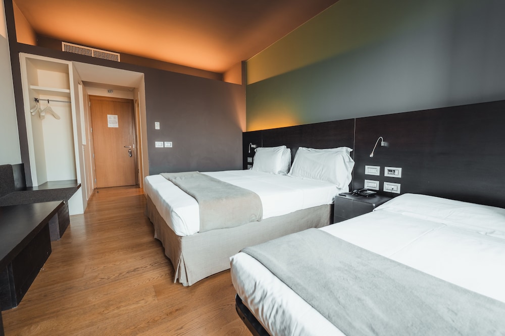 Mod 05 Bike Hotel 25/61