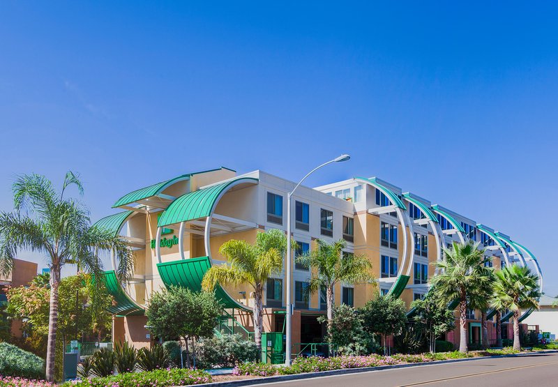 Holiday Inn Oceanside Camp Pendleton Area 3/41
