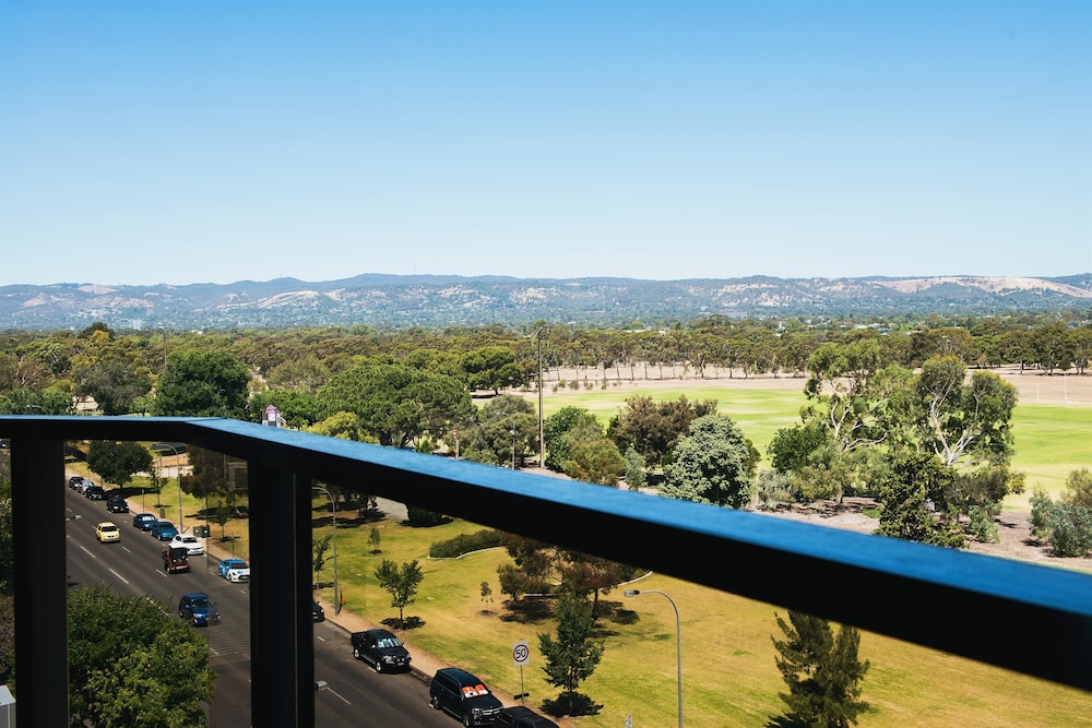 Rydges South Park Adelaide 71/73