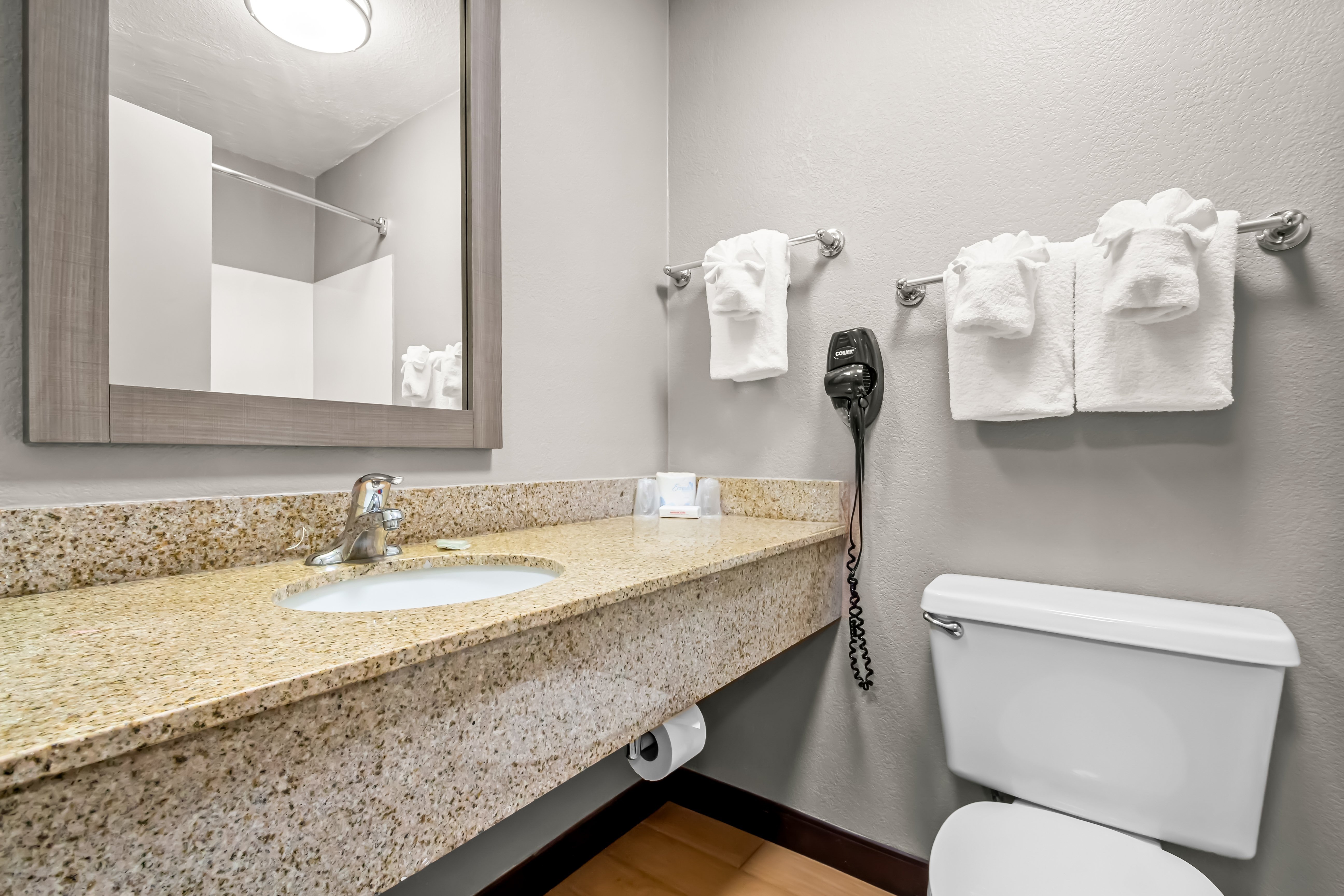 غرفة ديلوكس بسريرين مزدوجين، Red Roof Inn Myrtle Beach Hotel - Market Commons 8/8