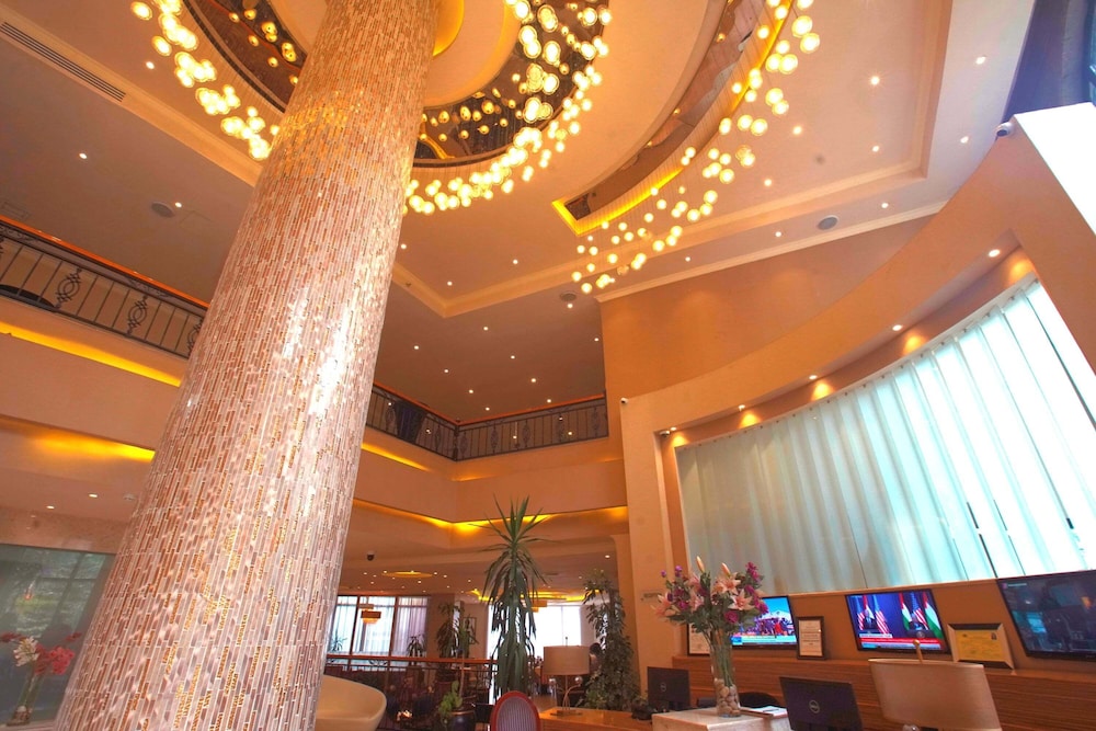 Belle Vue Hotel And Spa 12/62