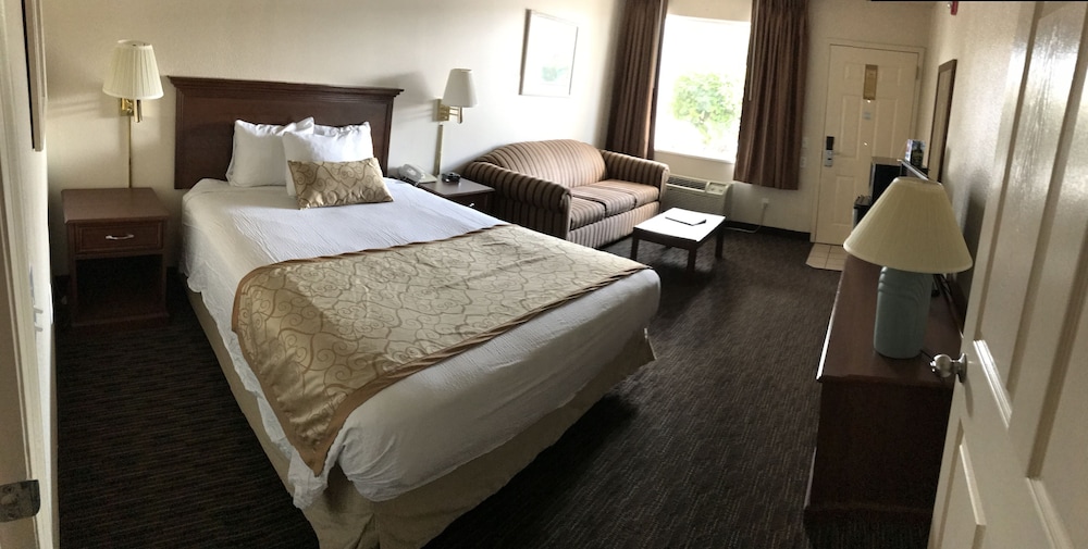 St George Inn Suites 9/67