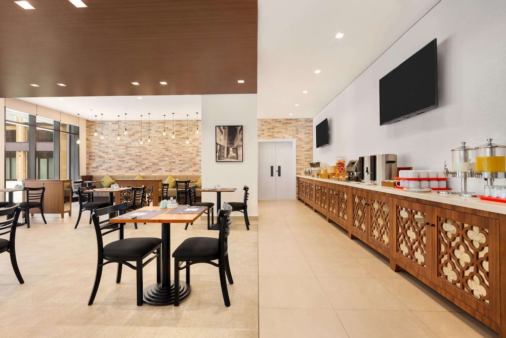 ibis Styles Dubai Gold District 30/50
