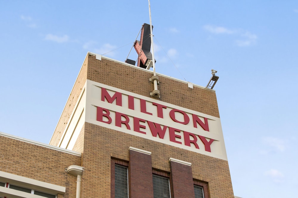 The Milton Brisbane 10/50