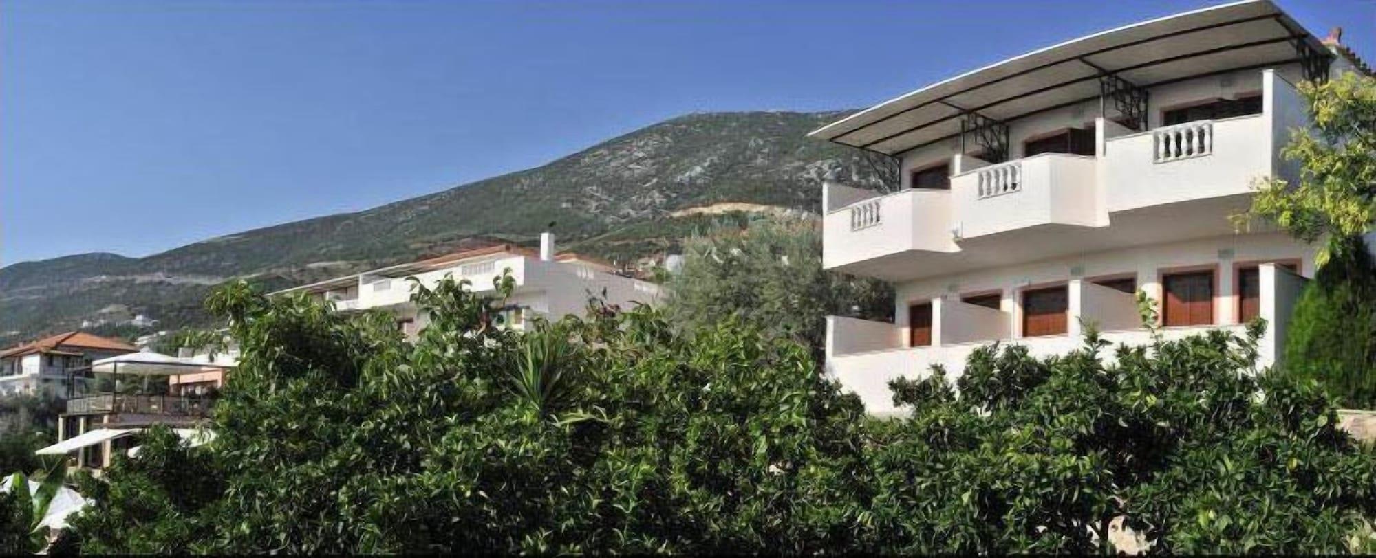 Aristotelis Hotel 11/52