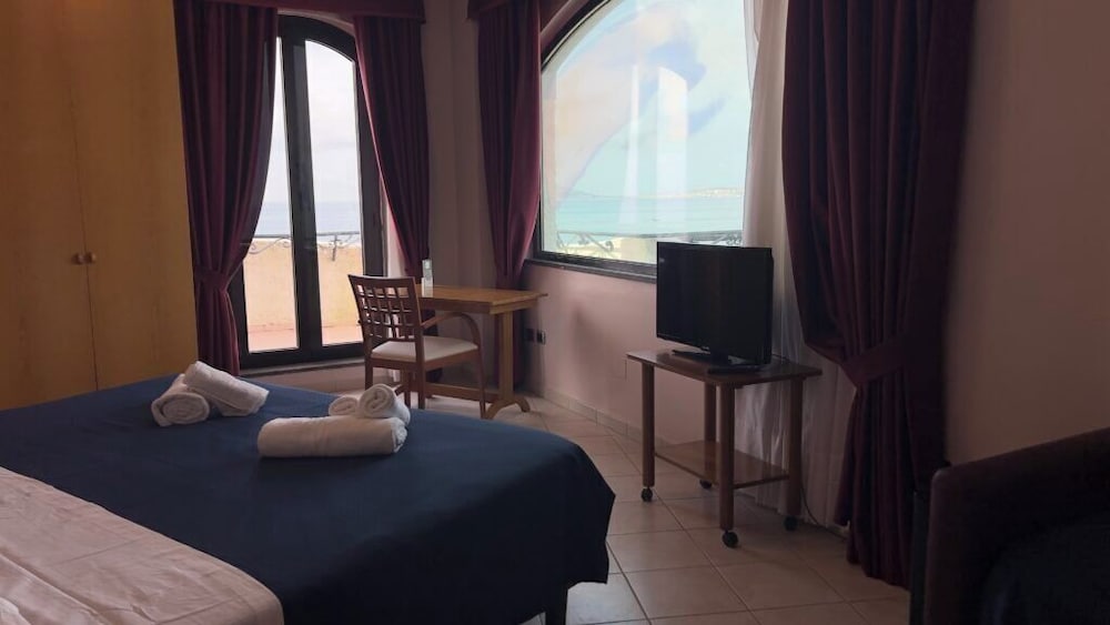 Bajamar Beach Hotel 22/49