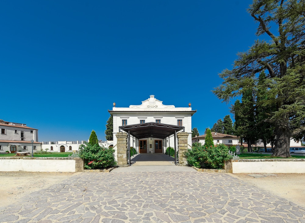 VILLA TOLOMEI HOTEL AND RESORT 63/71