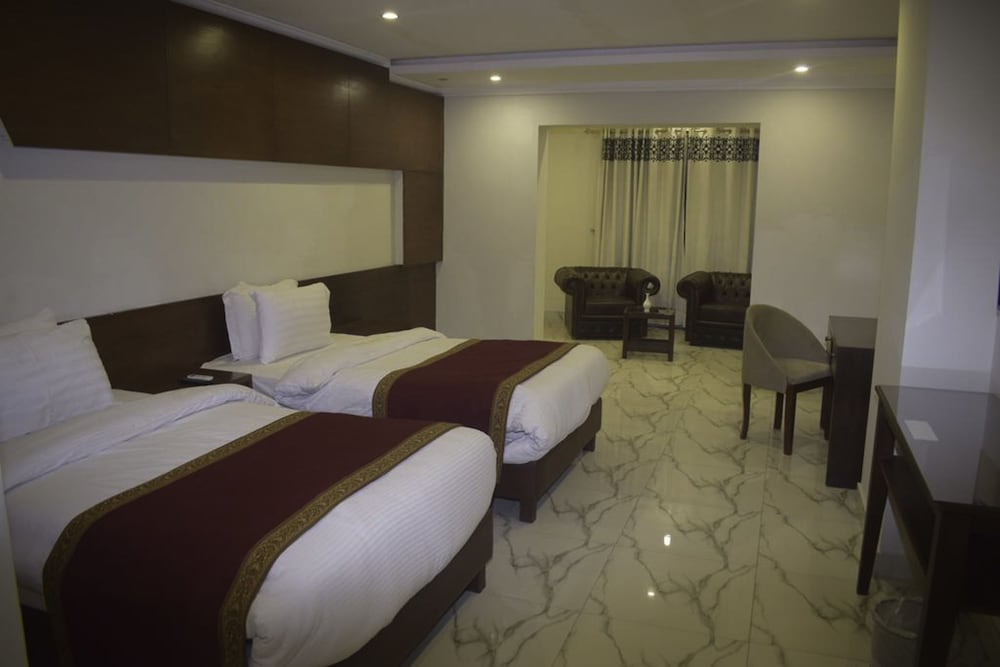 Grand Millennium Hotel Lahore (Local) 11/41