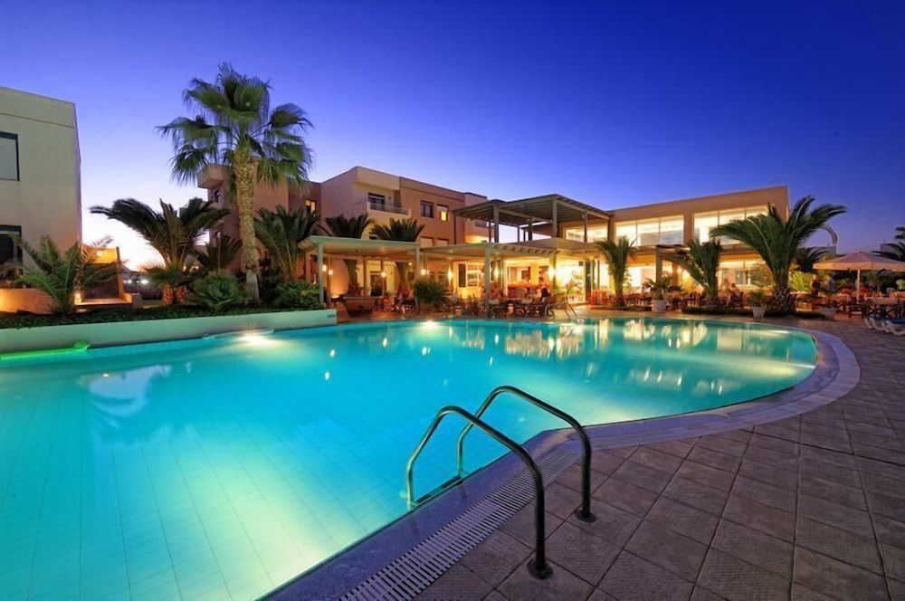 Meropi Hotel and Apartments 47/69