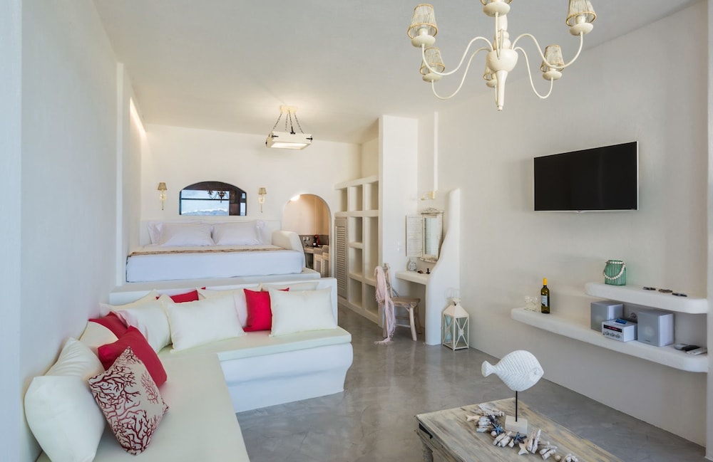 Black Diamond Suites Adults Only 30/50