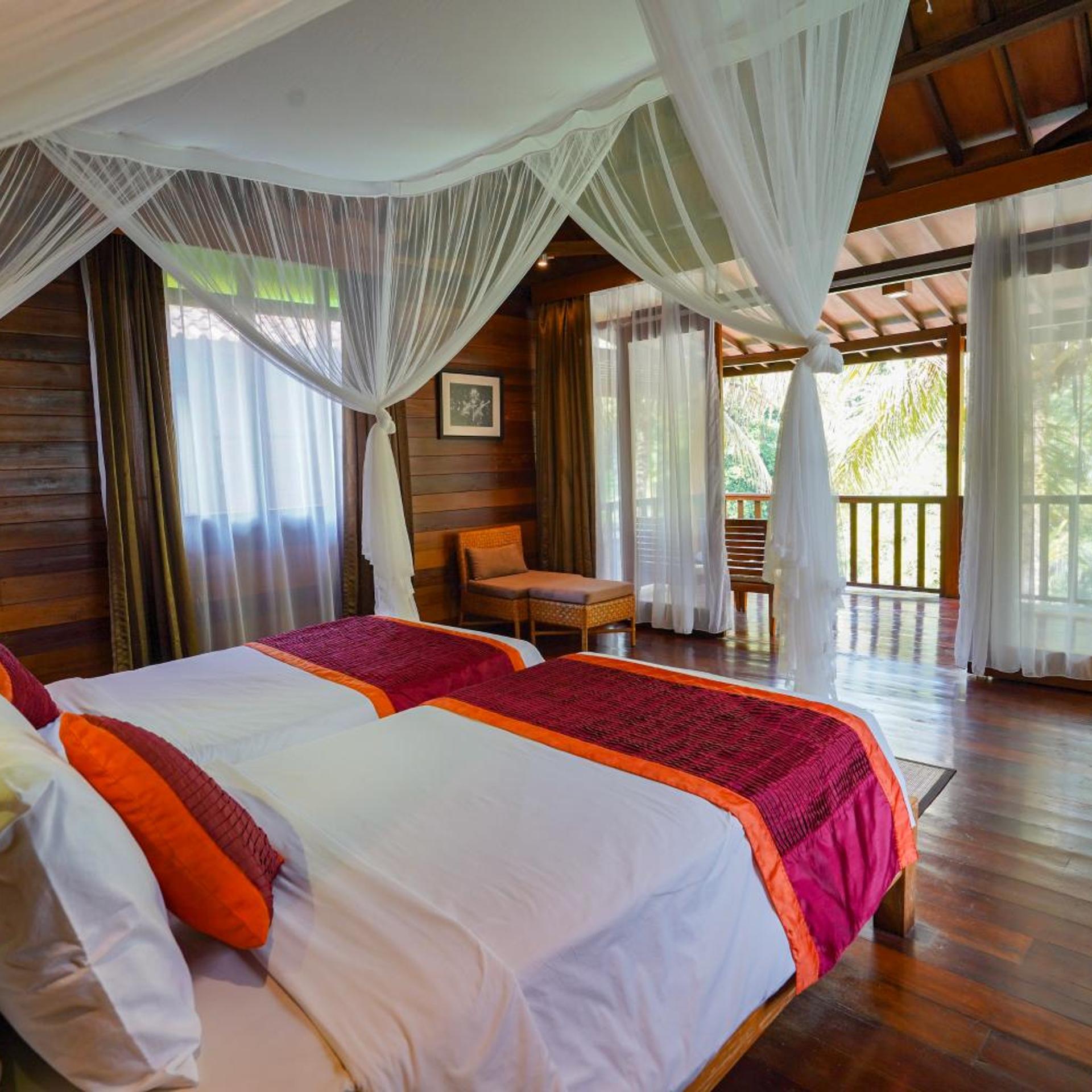 Joglo, Villa, King Bed, Pool View