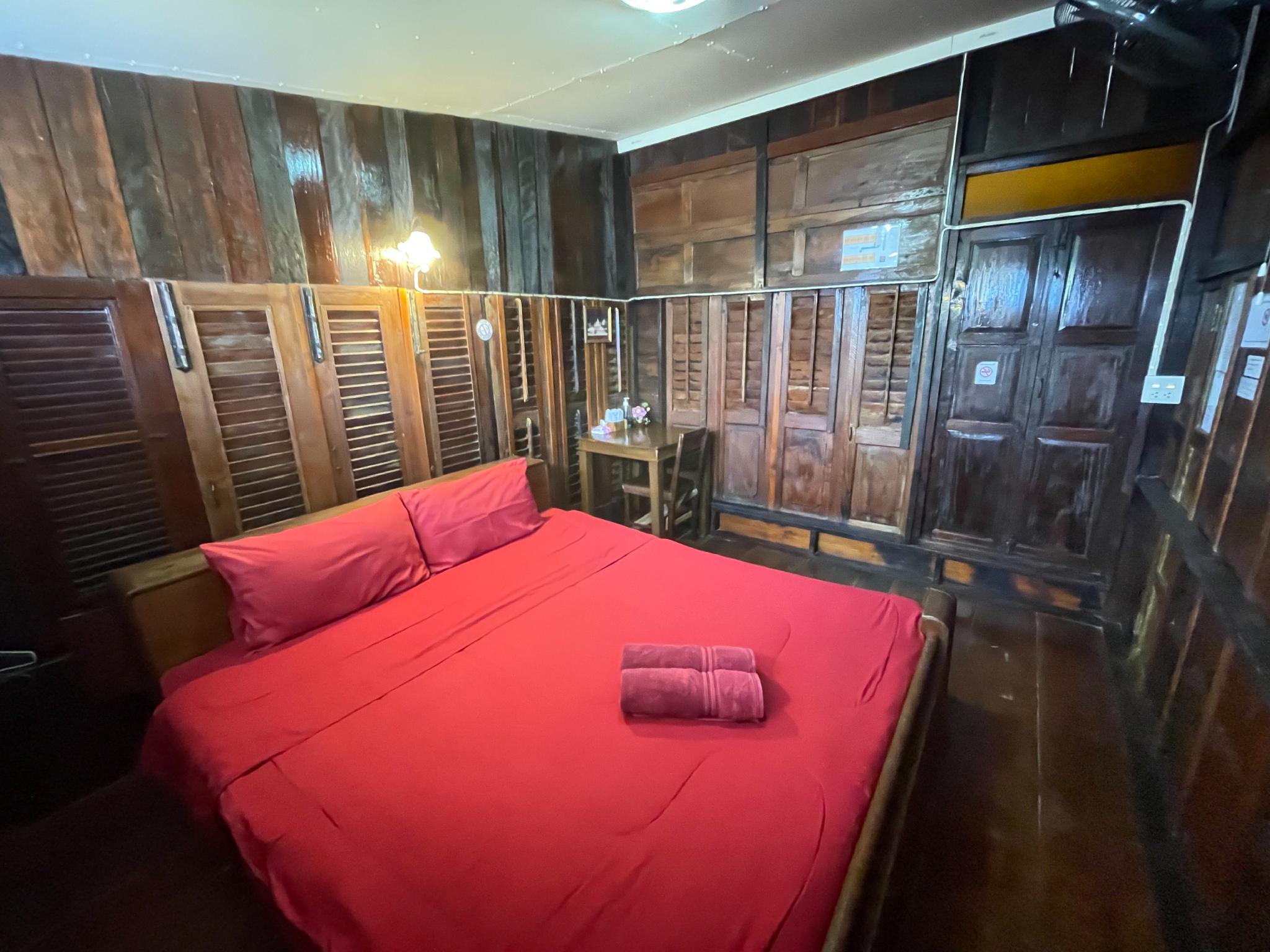 Standard, Double Bed, Shared Bathroom, with Fan