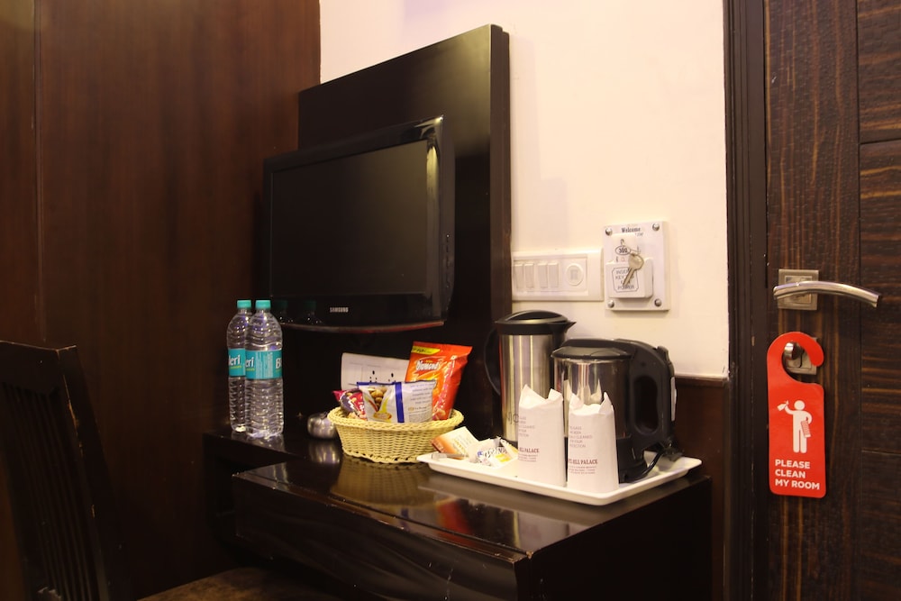 Hotel Hill Palace 24/27