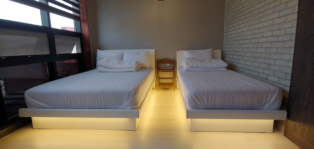 Mokpo White Windmill Guesthouse 12/43