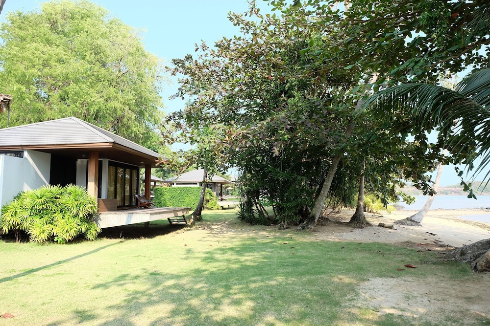 Plub Pla Koh Mak Retreat 15/68