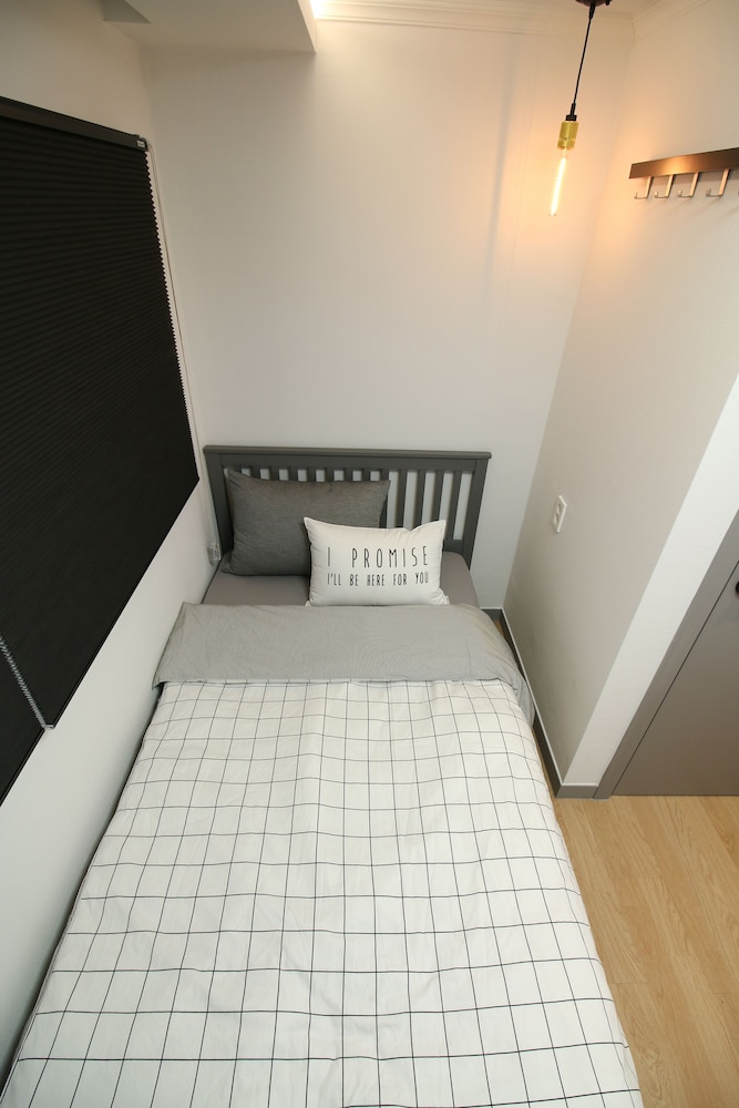 Heima Guesthouse Hongdae 14/26